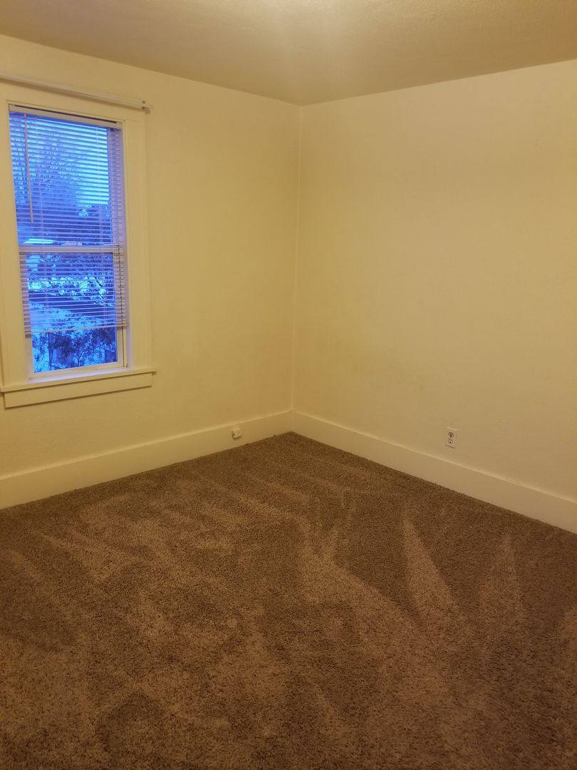 House for rent at 1516 Irvine Ave NW, Bemidji, MN 56601