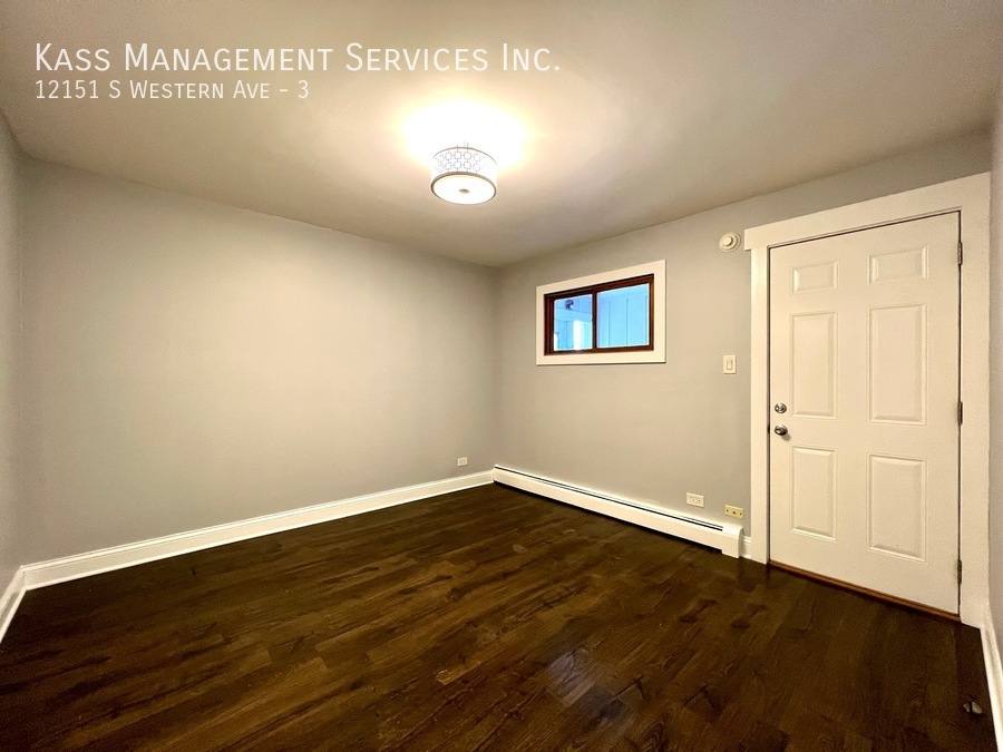 Apartment for rent at 12151 S Western Ave #3, Blue Island, IL 60406