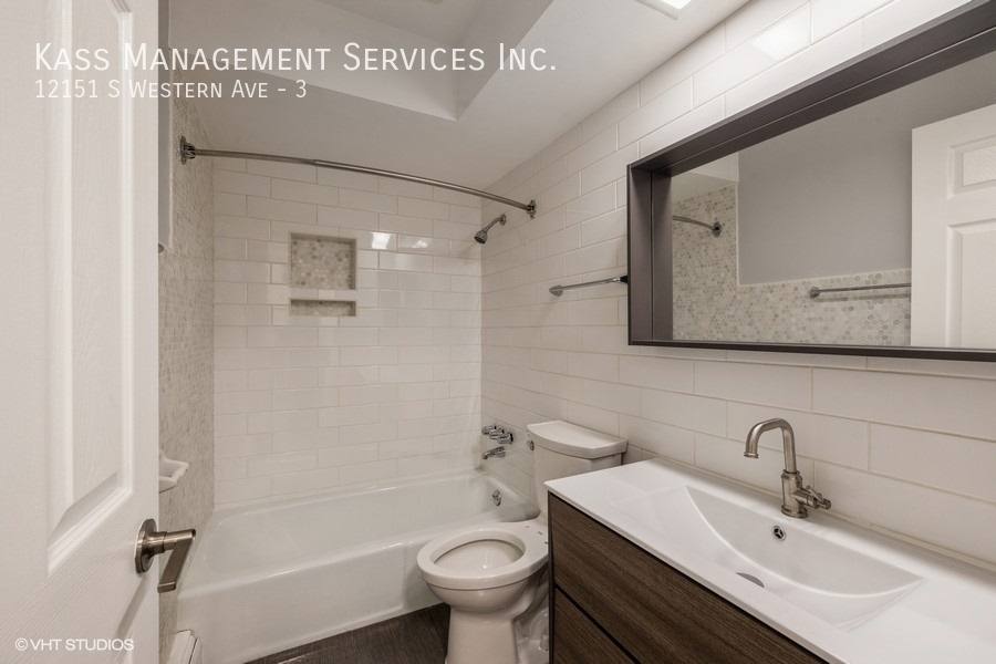 Apartment for rent at 12151 S Western Ave #3, Blue Island, IL 60406