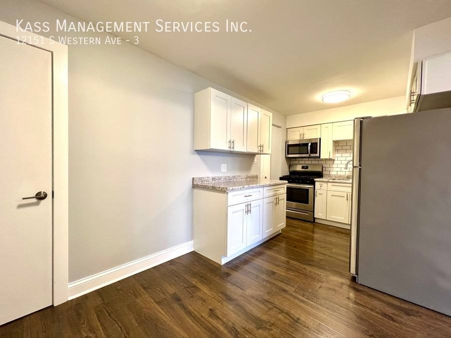 Apartment for rent at 12151 S Western Ave #3, Blue Island, IL 60406