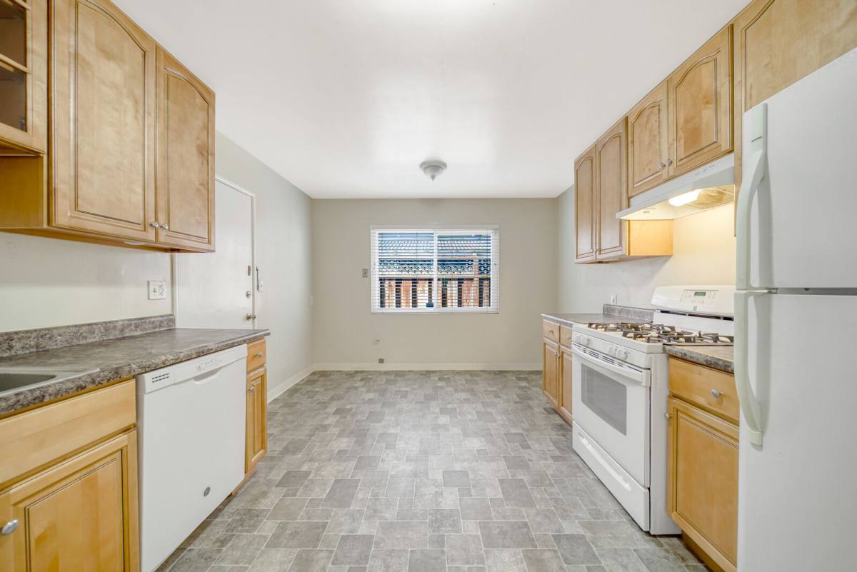 Townhouse for rent at 1821 Woodland Ave, Palo Alto, CA 94303