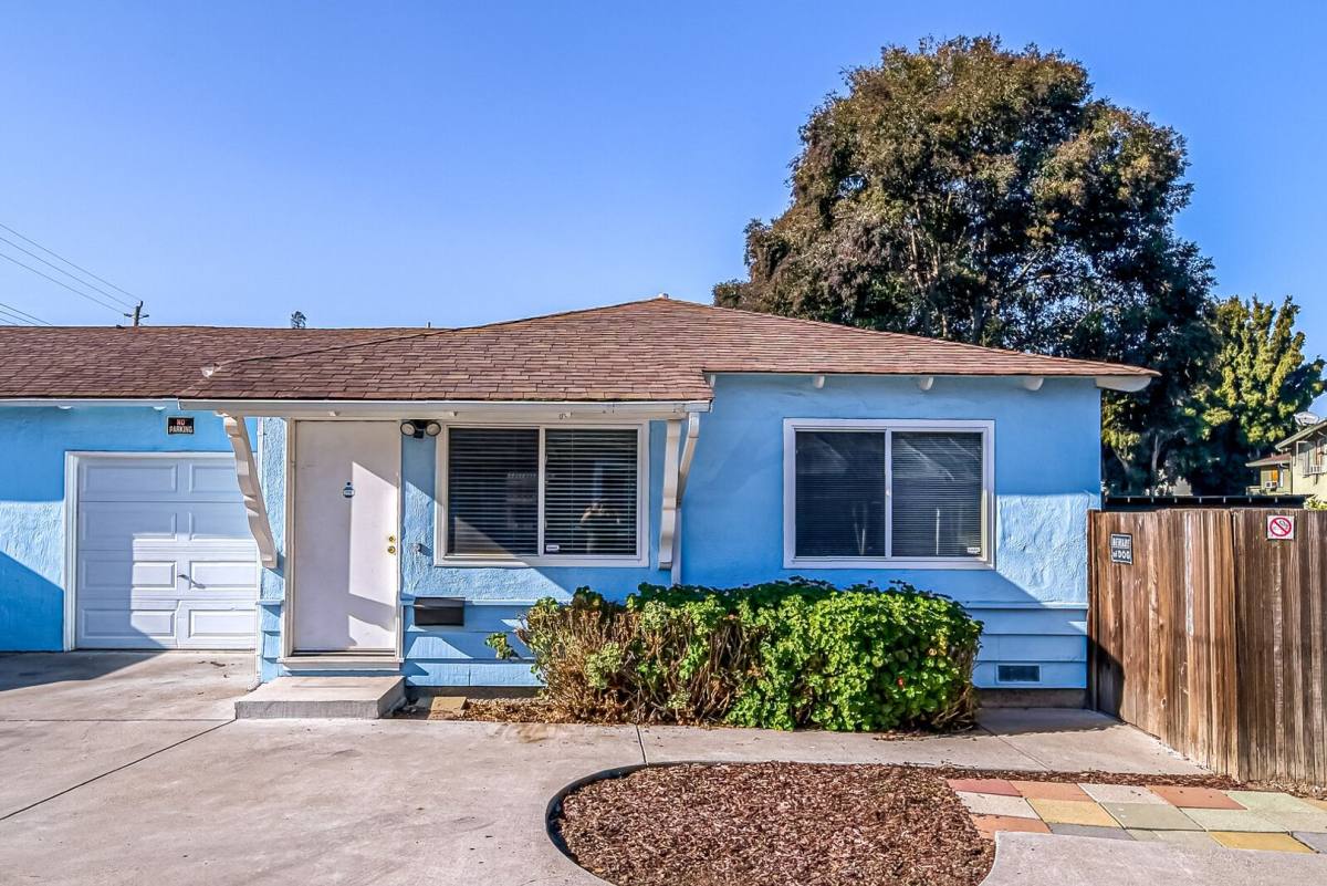 Townhouse for rent at 1821 Woodland Ave, Palo Alto, CA 94303