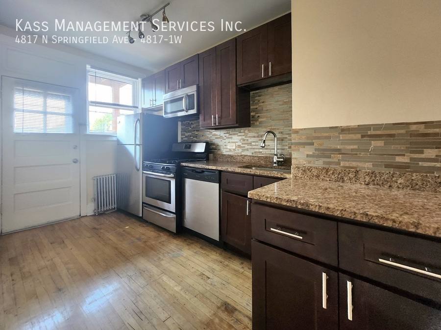 Apartment for rent at 4817 N Springfield Ave #1W, Chicago, IL 60625