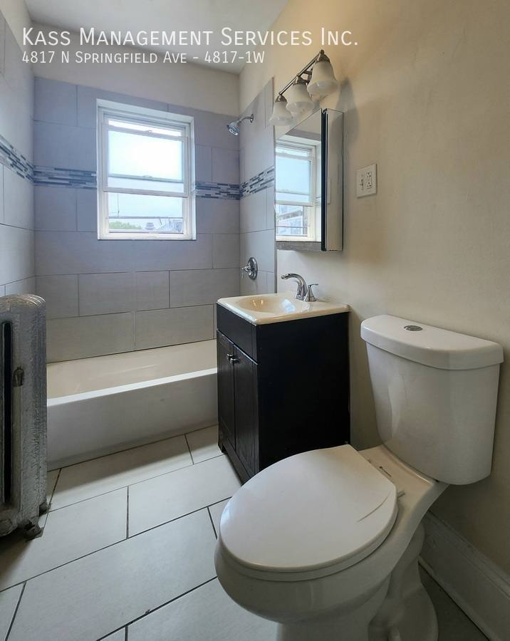 Apartment for rent at 4817 N Springfield Ave #1W, Chicago, IL 60625