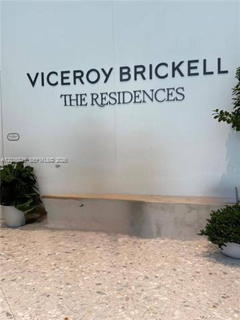 Apartment for rent at 77 SE 5th, Miami, FL 33131