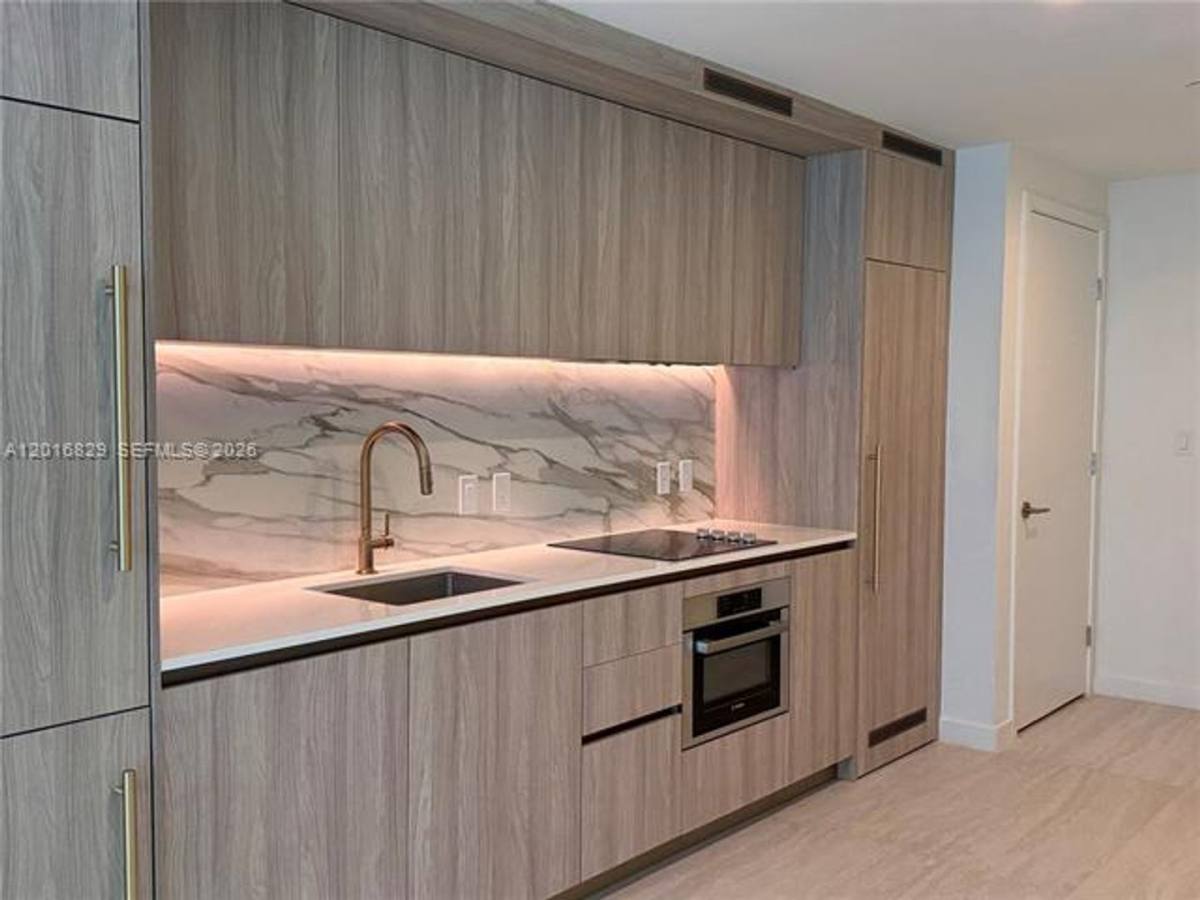 Apartment for rent at 77 SE 5th, Miami, FL 33131