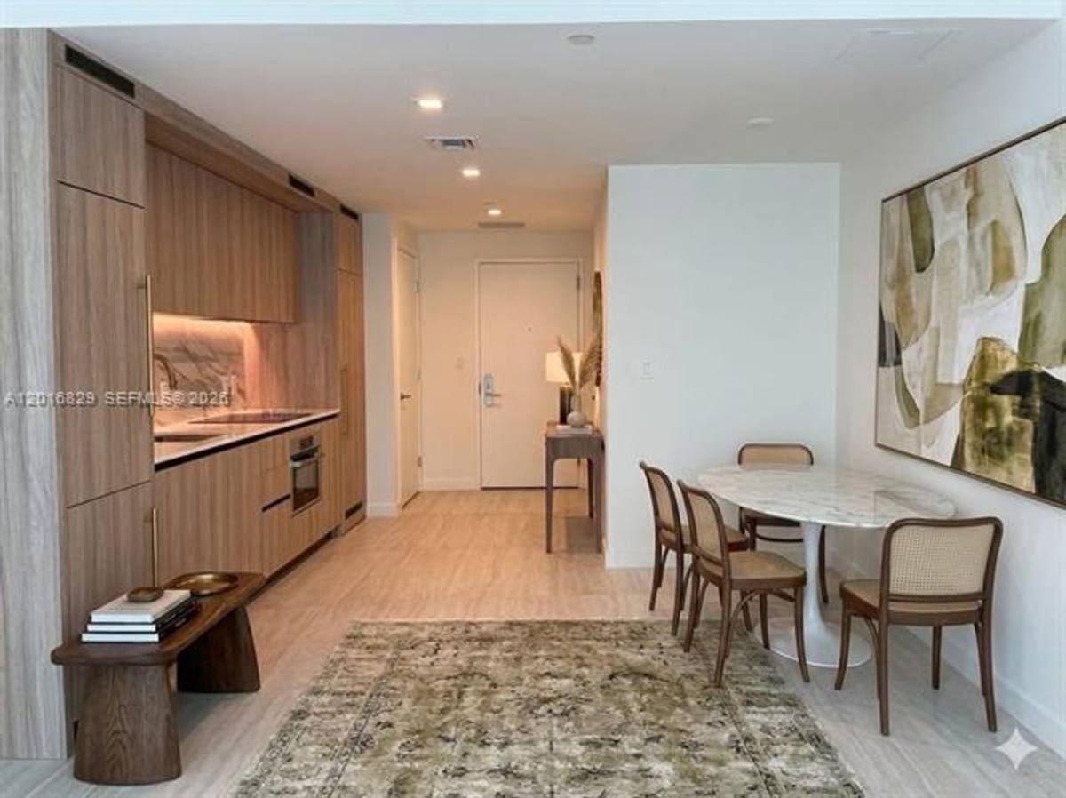 Apartment for rent at 77 SE 5th, Miami, FL 33131