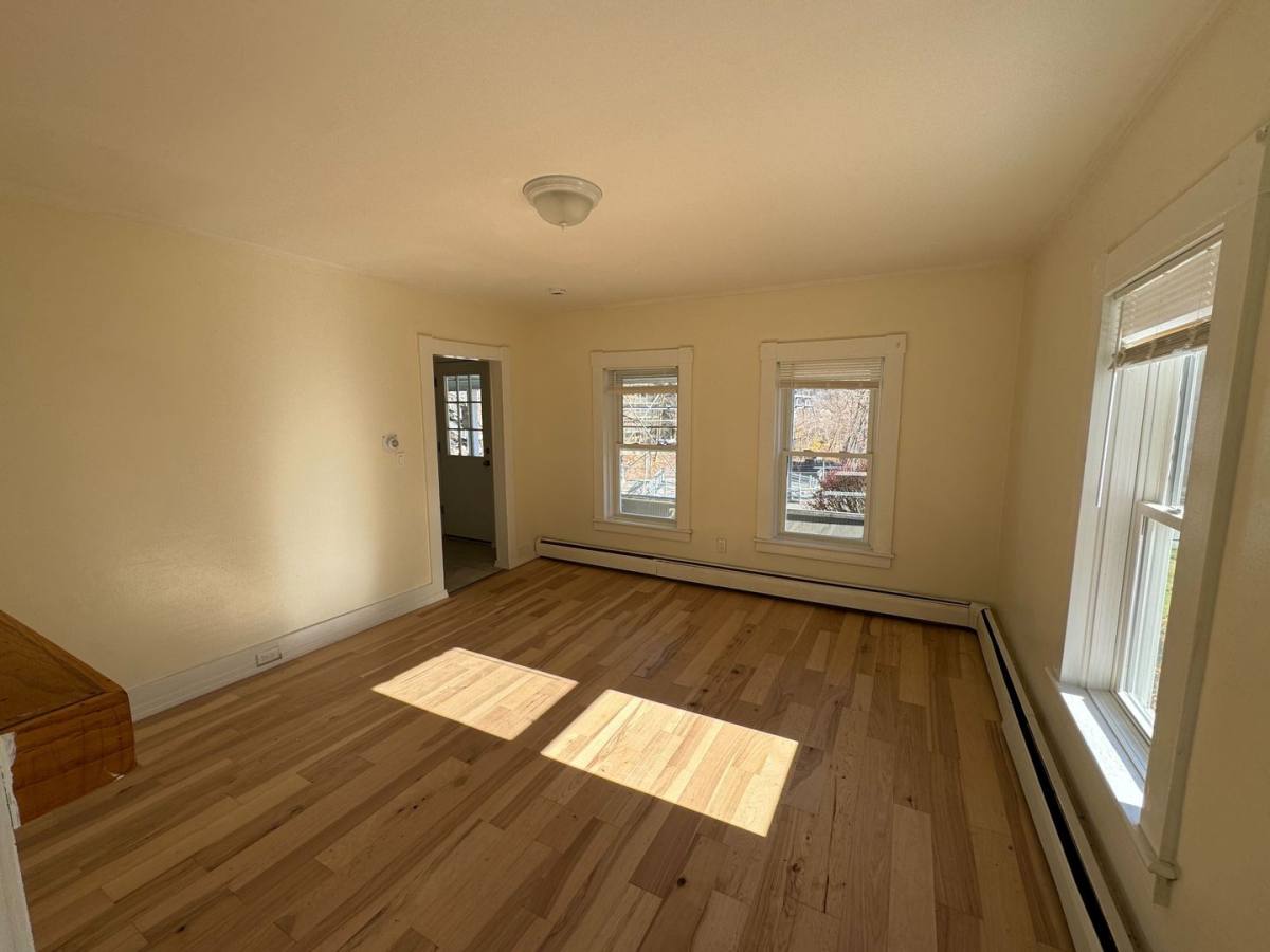 Apartment for rent at 21-23 Maple St, Windsor, VT 05089