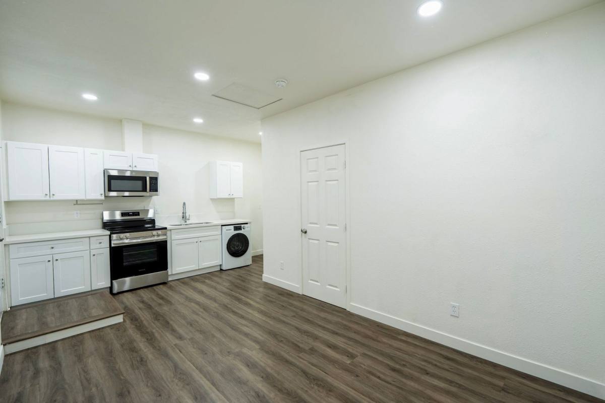 Apartment for rent at 47 N Michigan St, Redlands, CA 92373