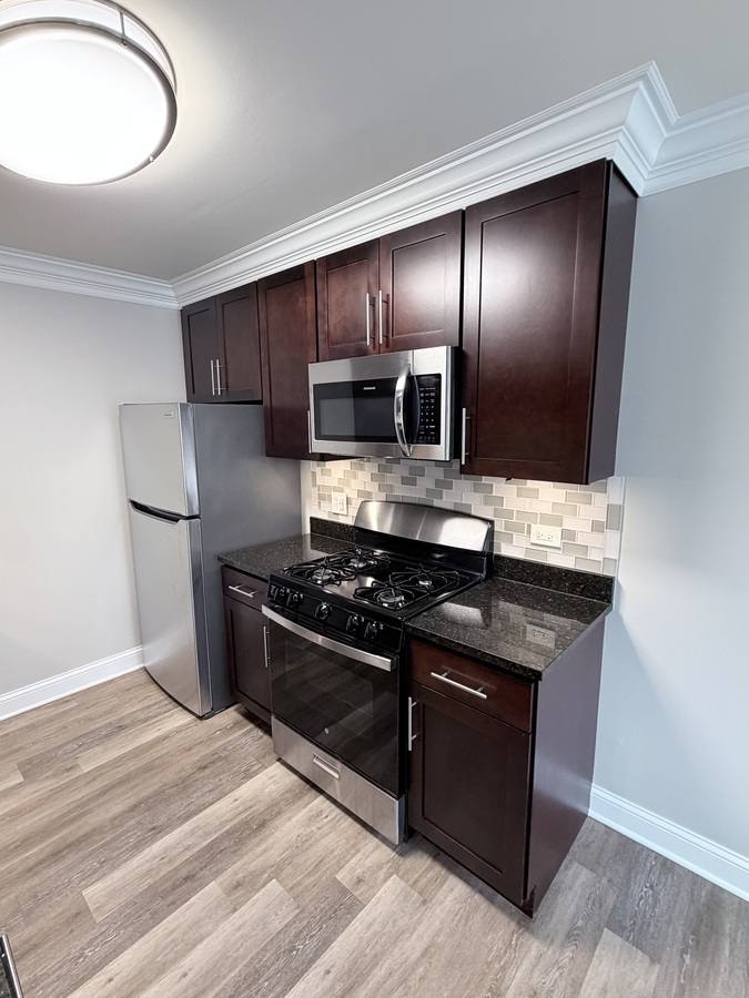 Apartment for rent at 5118 Fairview Ave #201, Downers Grove, IL 60515