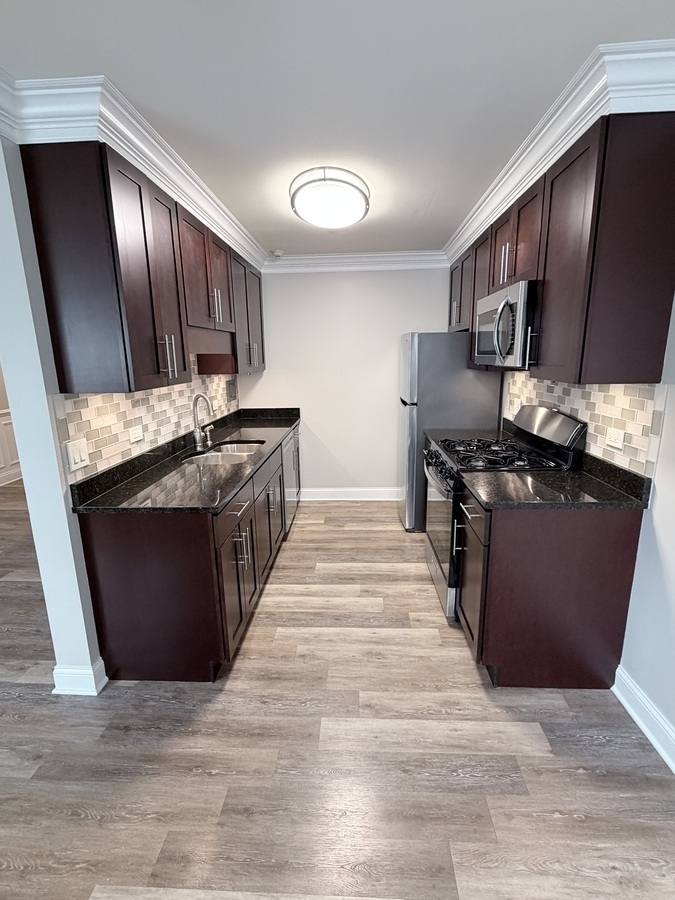 Apartment for rent at 5118 Fairview Ave #201, Downers Grove, IL 60515