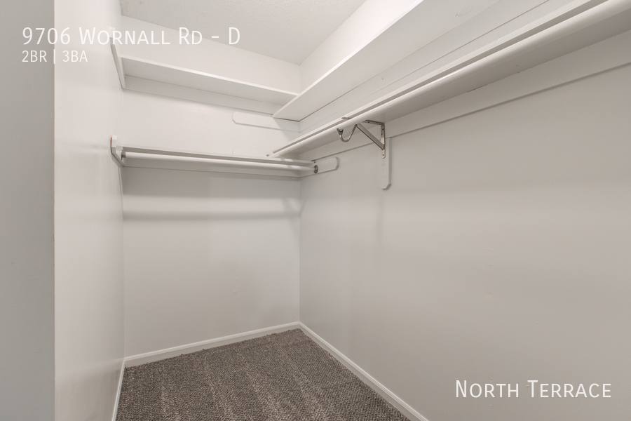 Townhouse for rent at 9706 Wornall Rd #D, Kansas City, MO 64114