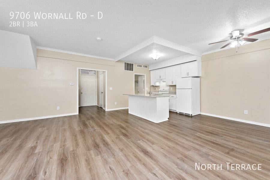 Townhouse for rent at 9706 Wornall Rd #D, Kansas City, MO 64114