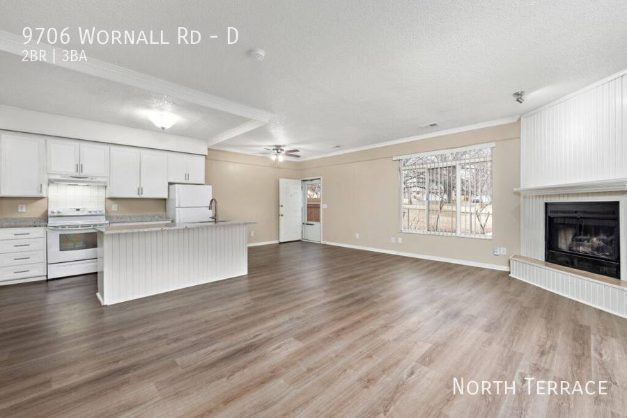 Townhouse for rent at 9706 Wornall Rd #D, Kansas City, MO 64114