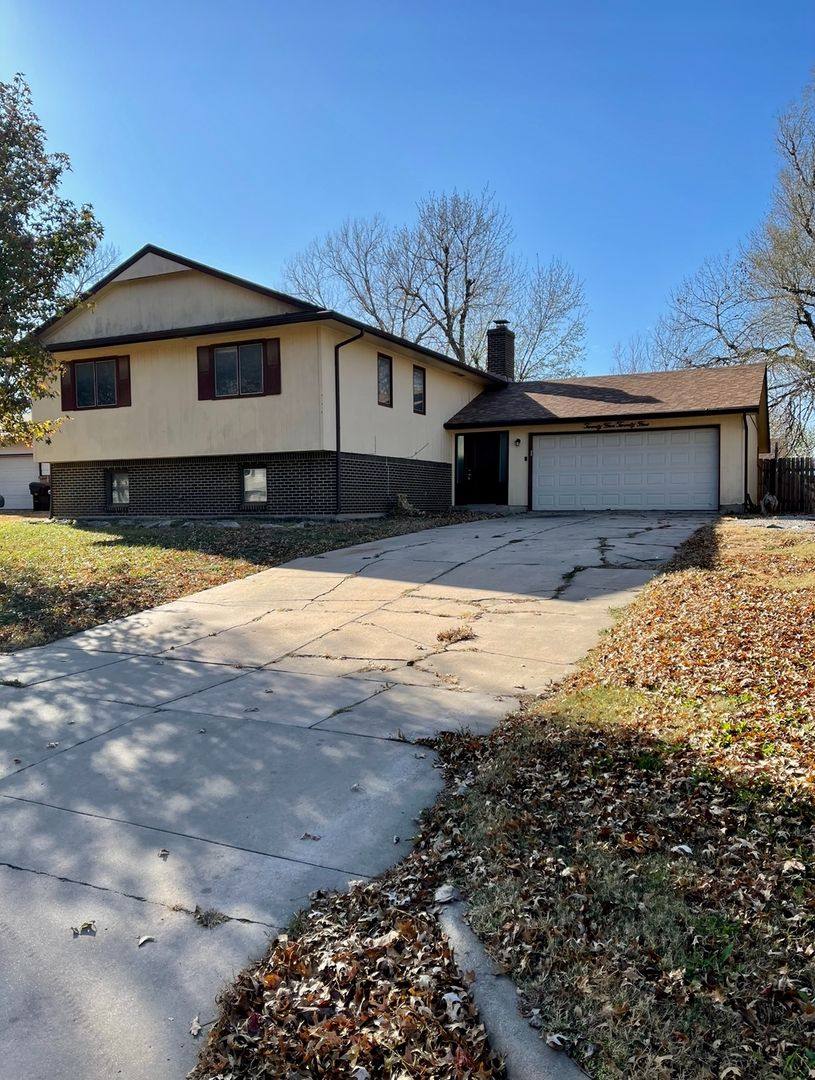 House for rent at 2525 N Bleckley St, Wichita, KS 67220