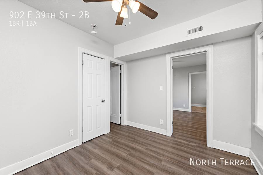 Apartment for rent at 902 E 39th St #2B, Kansas City, MO 64111