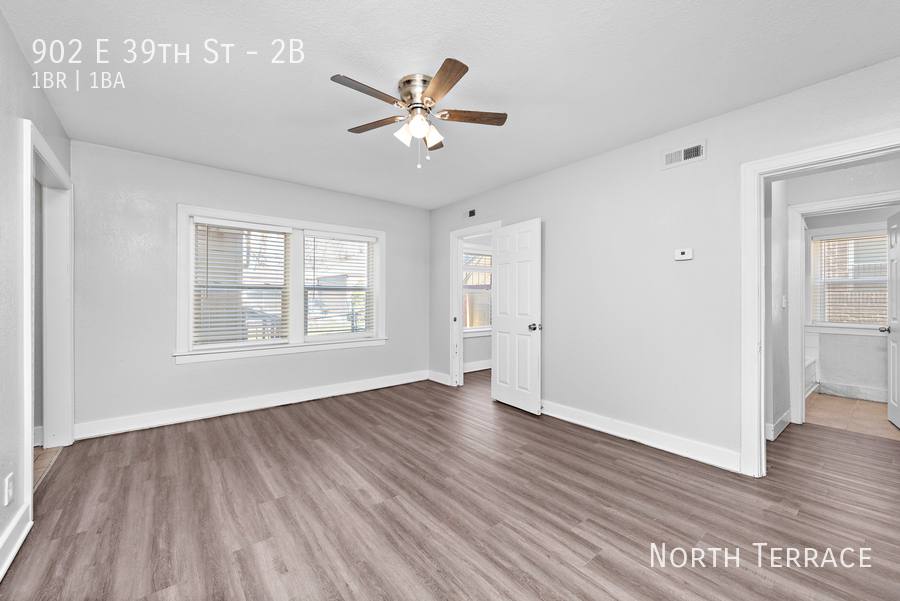 Apartment for rent at 902 E 39th St #2B, Kansas City, MO 64111