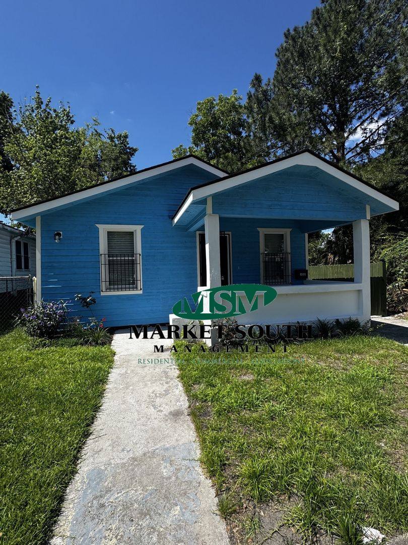 House for rent at 1011 W 40th St, Savannah, GA 31415