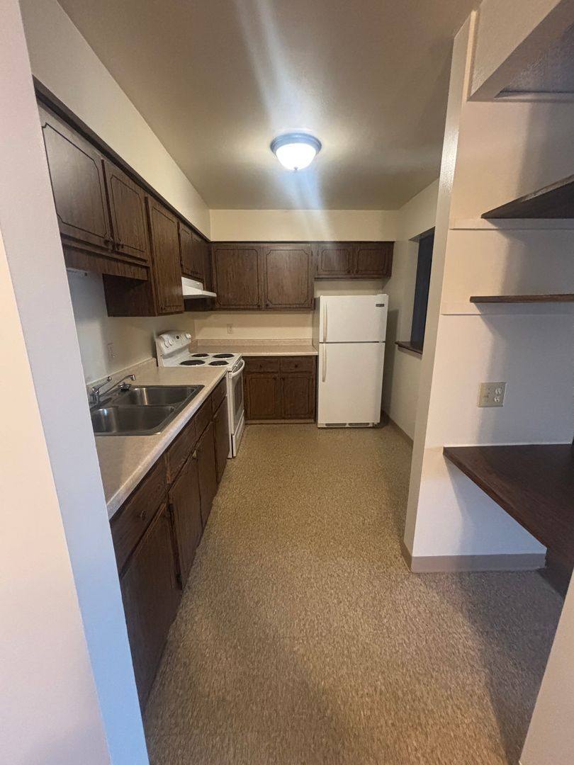 Apartment for rent at 2120 Meadow Lane, Schererville, IN 46375