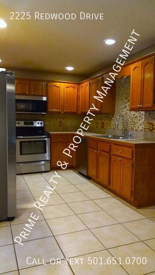 House for rent at 2225 Redwood Dr, Benton, AR 72015