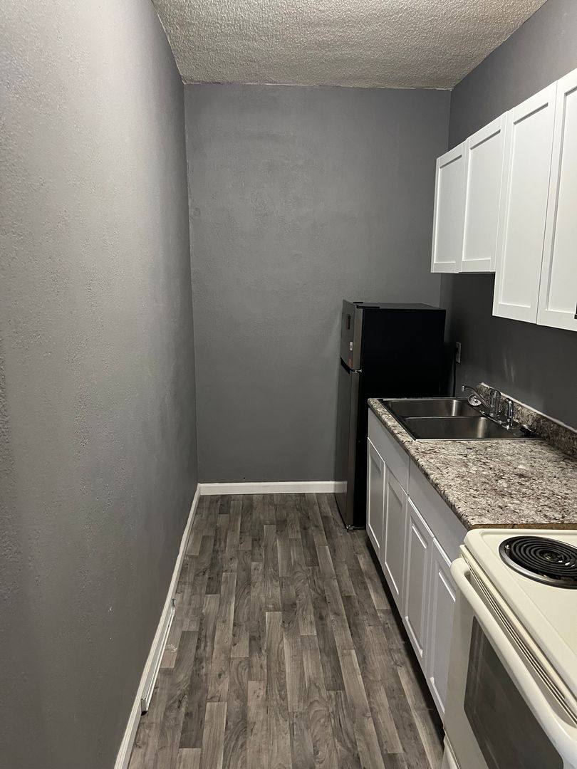 Apartment for rent at 453 E Walnut St, Frankfort, IN 46041