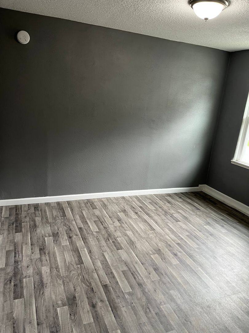 Apartment for rent at 453 E Walnut St, Frankfort, IN 46041