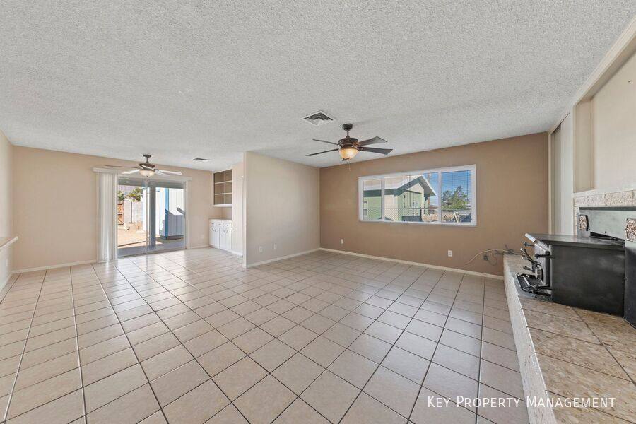 House for rent at 2 Arizona Way, Henderson, NV 89015