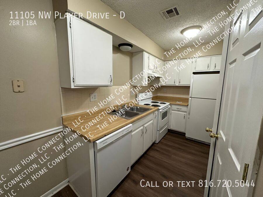 Townhouse for rent at 11105 NW Player Dr #D, Kansas City, MO 64152