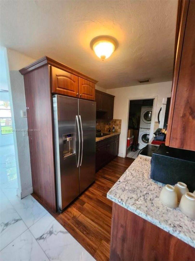 House for rent at 1420 N 70th Ave, Hollywood, FL 33024