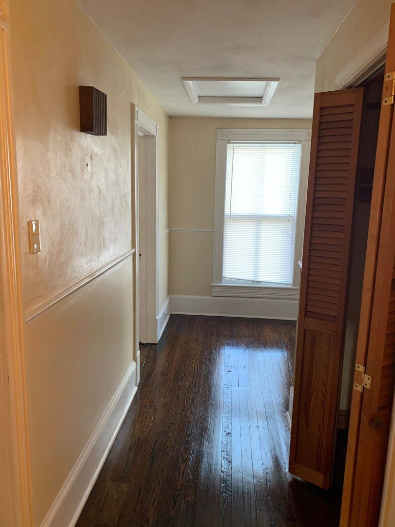Apartment for rent at 1430 Chapman Ave SW, Roanoke, VA 24016