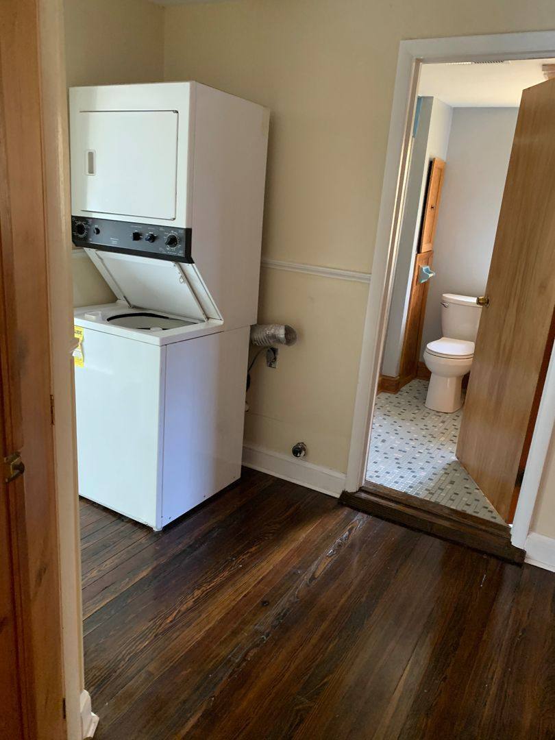 Apartment for rent at 1430 Chapman Ave SW, Roanoke, VA 24016