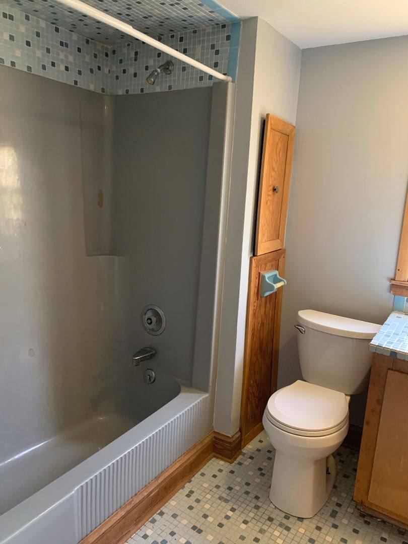 Apartment for rent at 1430 Chapman Ave SW, Roanoke, VA 24016