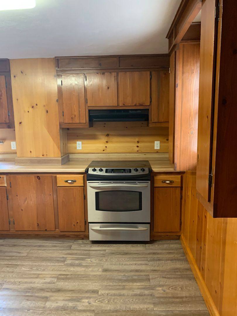 Apartment for rent at 1430 Chapman Ave SW, Roanoke, VA 24016