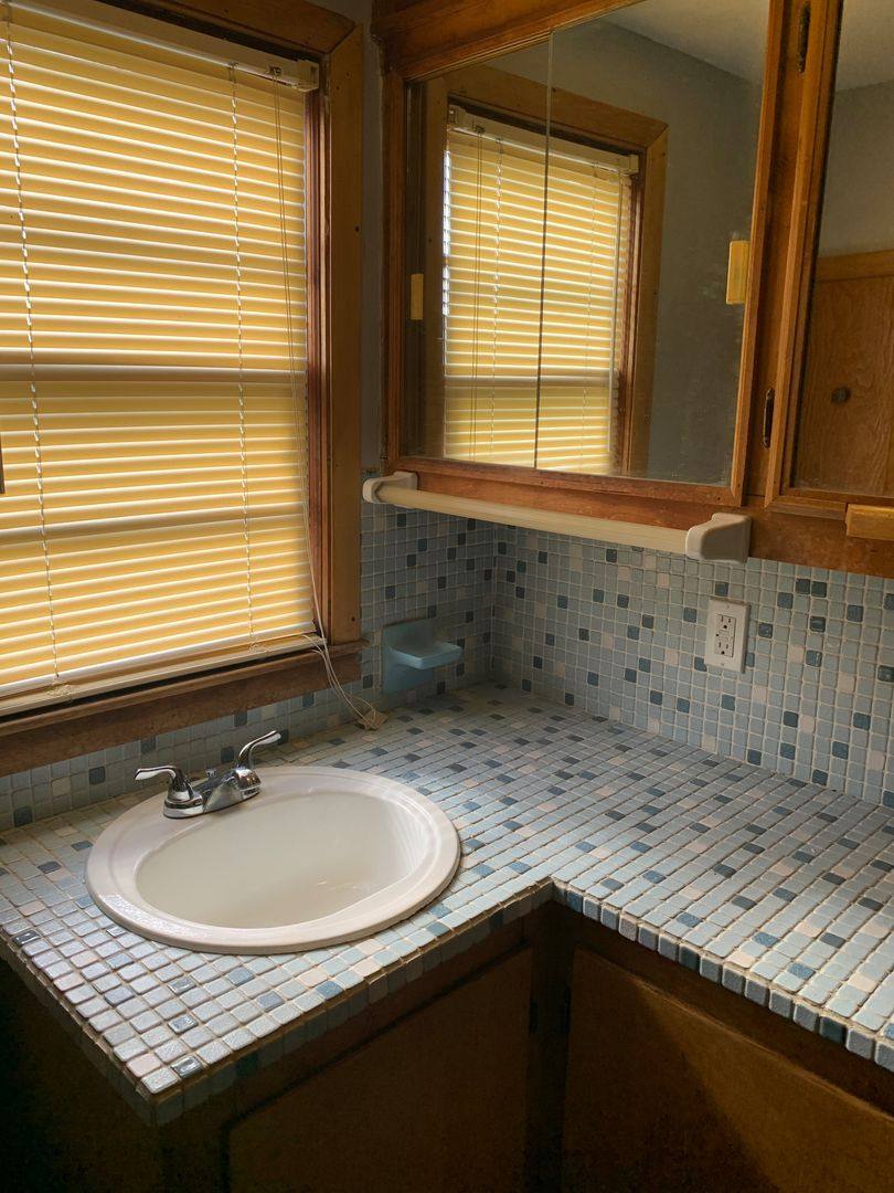 Apartment for rent at 1430 Chapman Ave SW, Roanoke, VA 24016