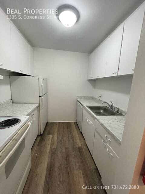 Apartment for rent at 1305 S Congress St #316, Ypsilanti, MI 48197