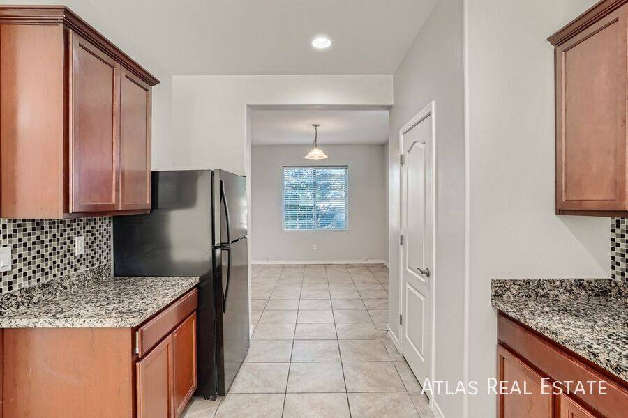 House for rent at 8253 W Razorbill Dr, Tucson, AZ 85757