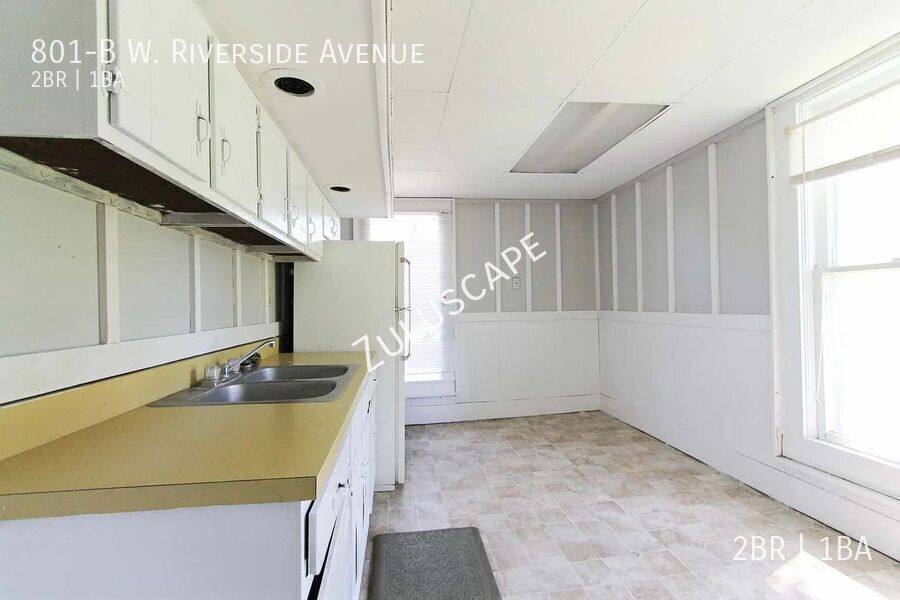 House for rent at 801-B W Riverside Ave, Muncie, IN 47303