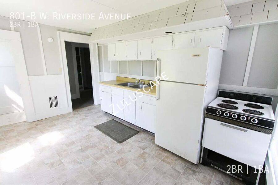 House for rent at 801-B W Riverside Ave, Muncie, IN 47303