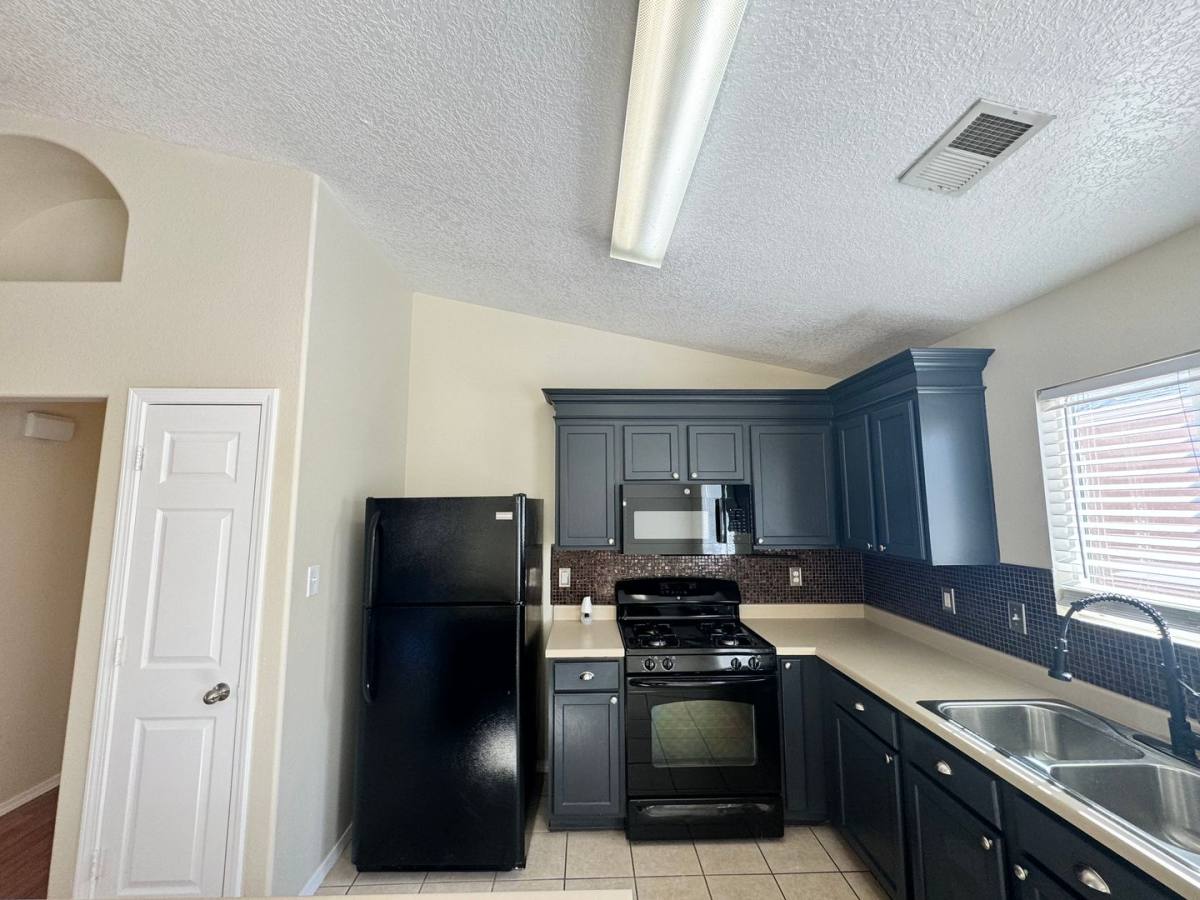 House for rent at 511 Blue Sage Ave SW, Los Lunas, NM 87031