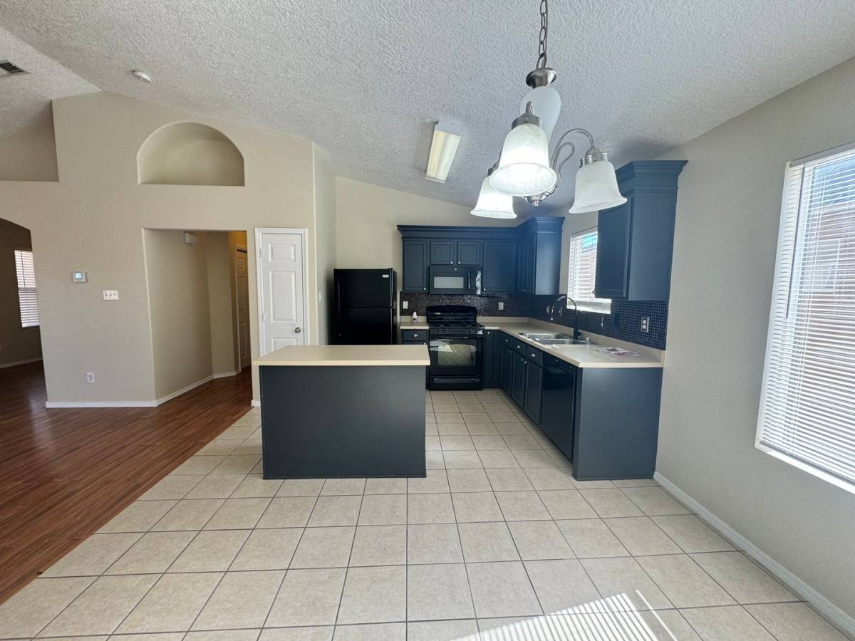 House for rent at 511 Blue Sage Ave SW, Los Lunas, NM 87031