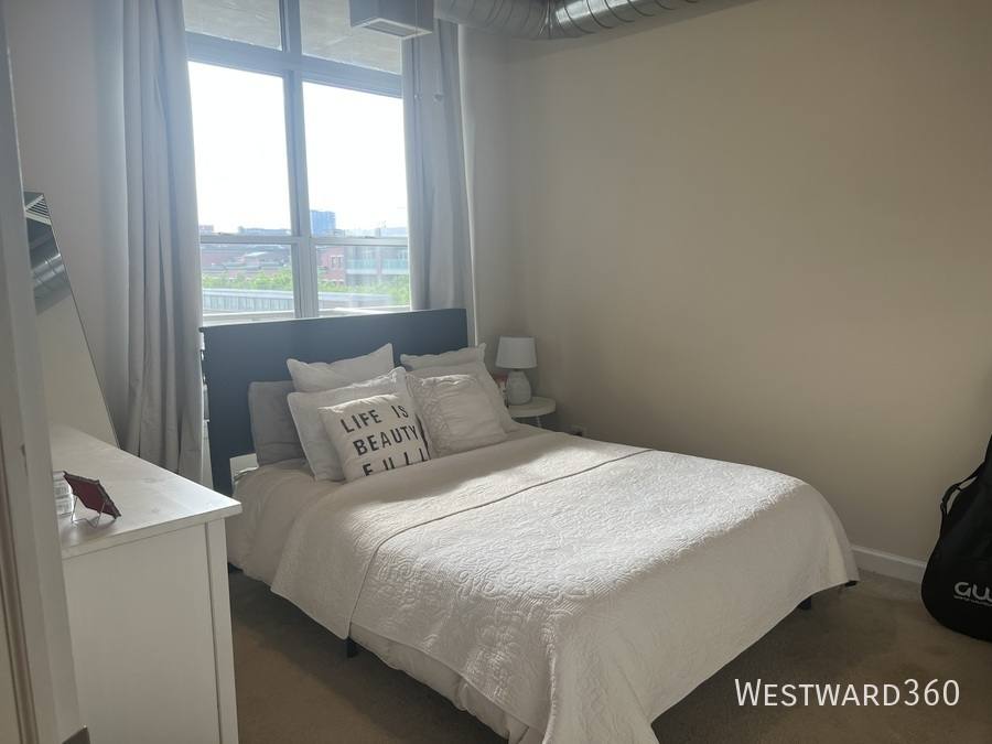 Apartment for rent at 111 S Morgan St #402, Chicago, IL 60607