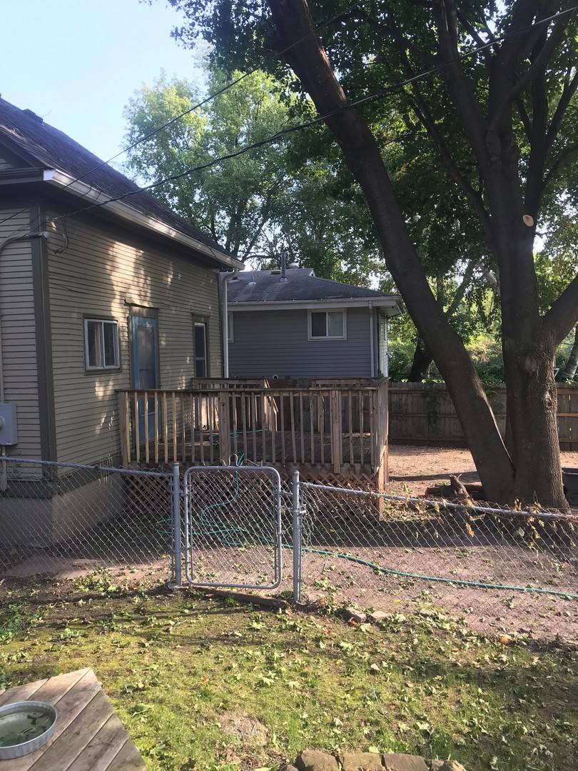 House for rent at 253 Queen Ave N, Minneapolis, MN 55405