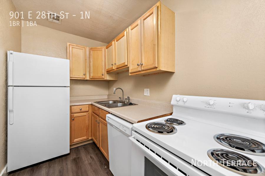 Apartment for rent at 901 E 28th St #1N, Kansas City, MO 64109