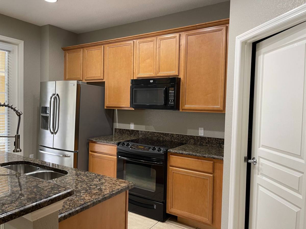 Townhouse for rent at 7727 Fairgrove Ave, Windermere, FL 34786