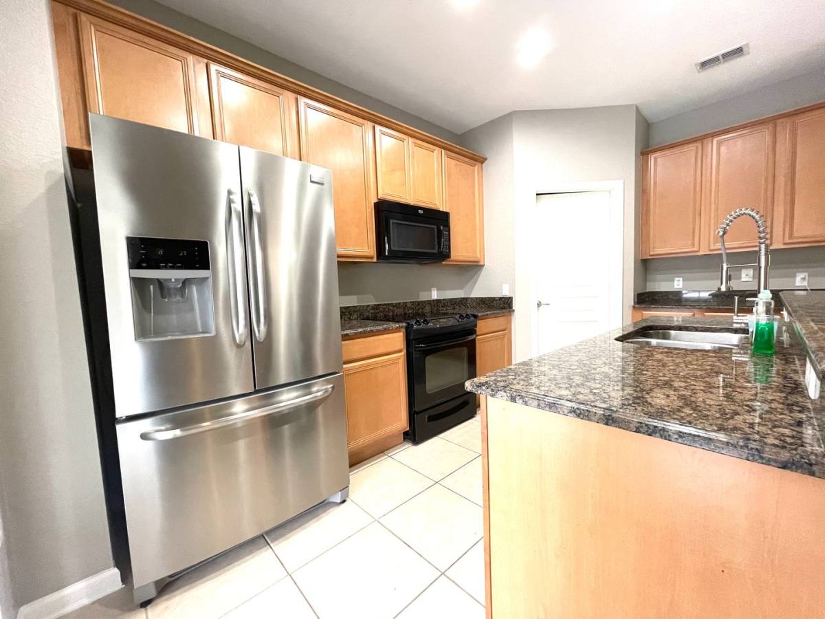 Townhouse for rent at 7727 Fairgrove Ave, Windermere, FL 34786