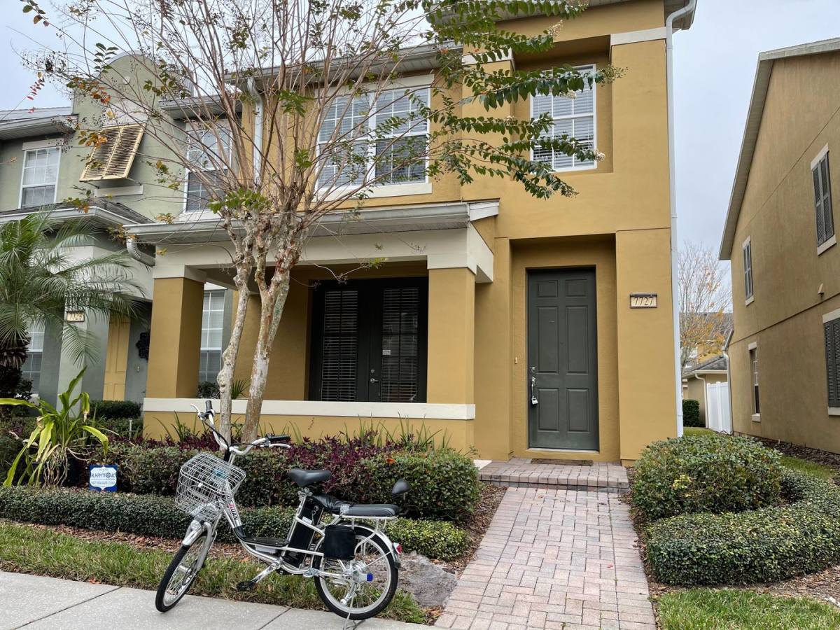 Townhouse for rent at 7727 Fairgrove Ave, Windermere, FL 34786