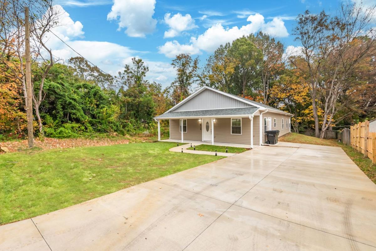 House for rent at 516 Gilmer St, Burlington, NC 27217