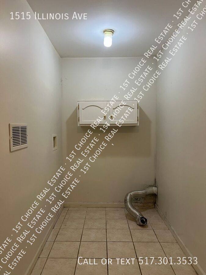 House for rent at 1515 Illinois Ave, Lansing, MI 48906