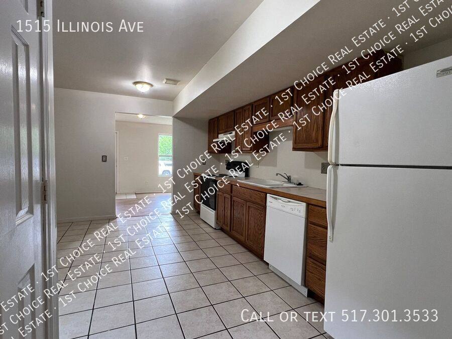 House for rent at 1515 Illinois Ave, Lansing, MI 48906