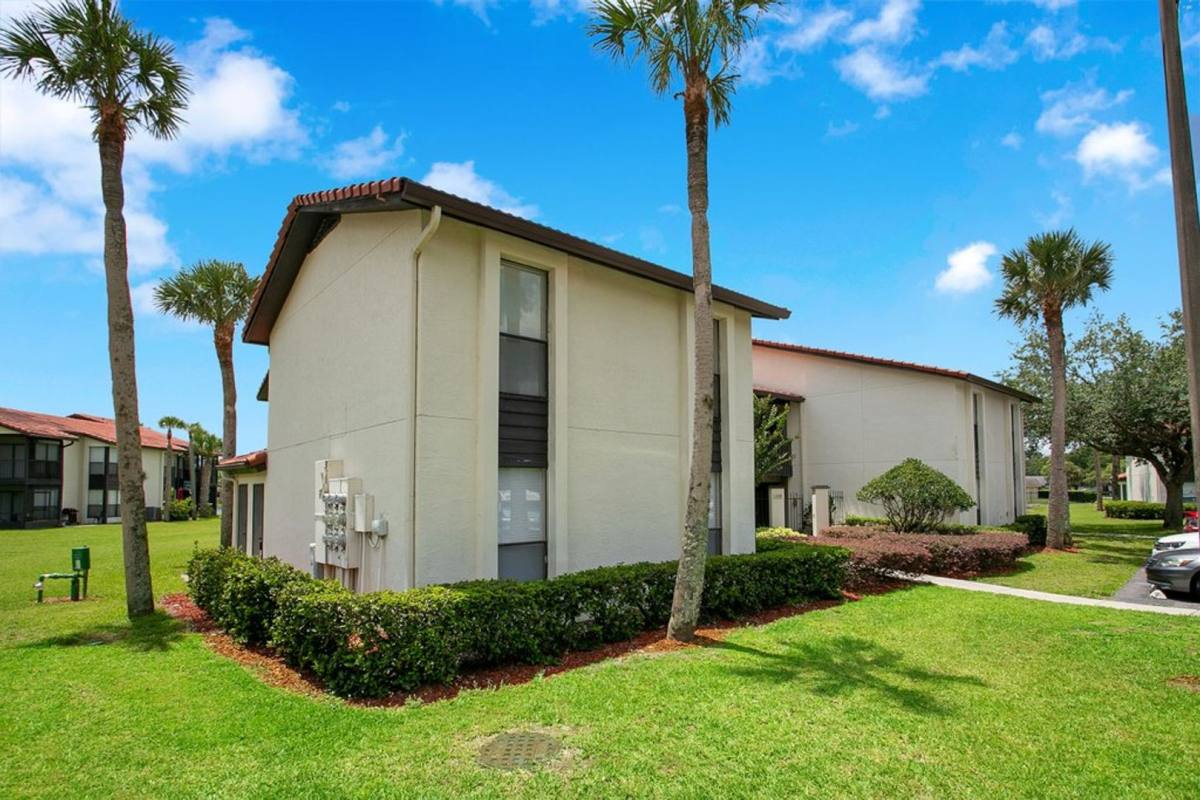 Condo for rent at 1346 Stearman Court #16, Orlando, FL 32825